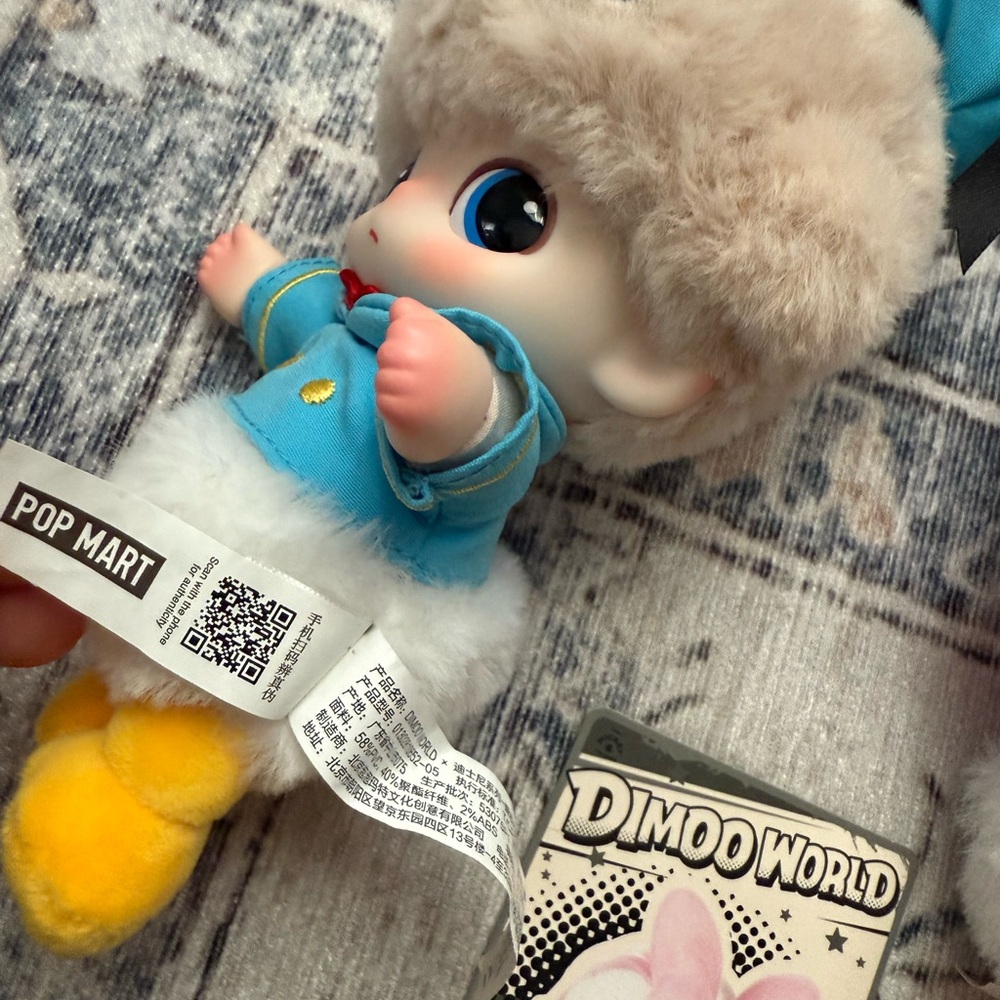 AUTH POPMART DISNEY DIMIO WORLD - Picture 6 of 9